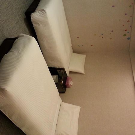 Holiday Fun Hostel Тайбей Екстер'єр фото